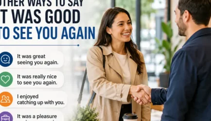 Two people smiling and reconnecting over coffee while discussing ways to say “It was good to see you again